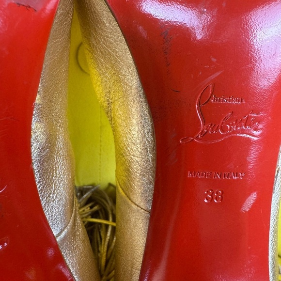 Christian Louboutin Veau Velours Fringe Courtain Pumps In Cafe Creme Size 38 - Picture 10 of 14